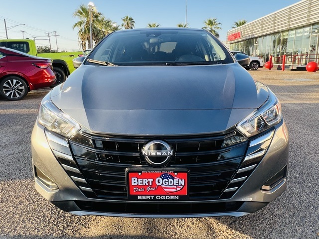 2024 Nissan Versa 1.6 SV photo 2