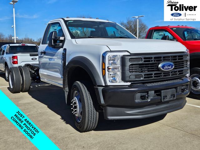 2026 Ford F-600 Super Duty Chassis Cab XL's photo