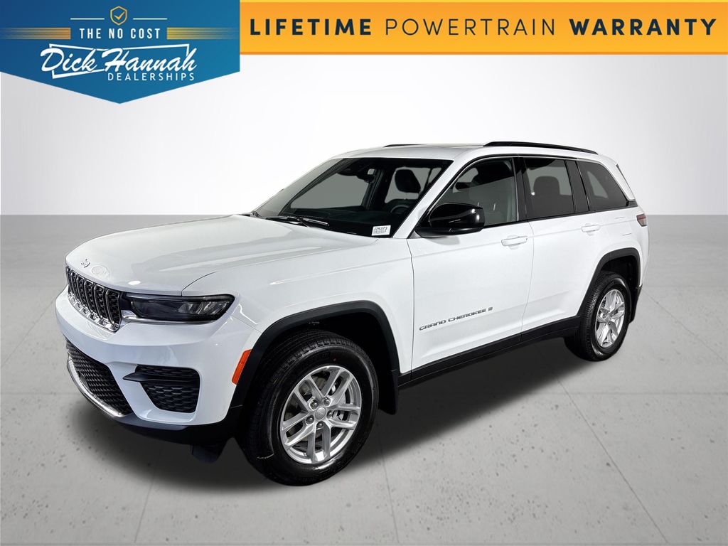 2025 Jeep Grand Cherokee Laredo's photo