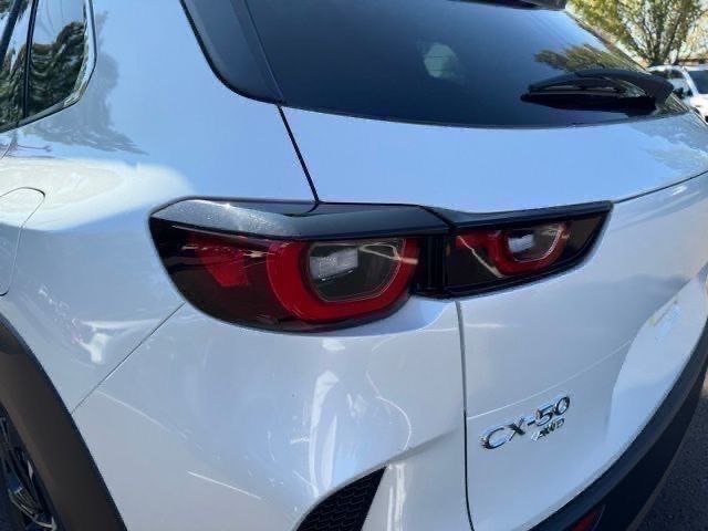 2025 Mazda CX-50 2.5 Premium Plus photo 11