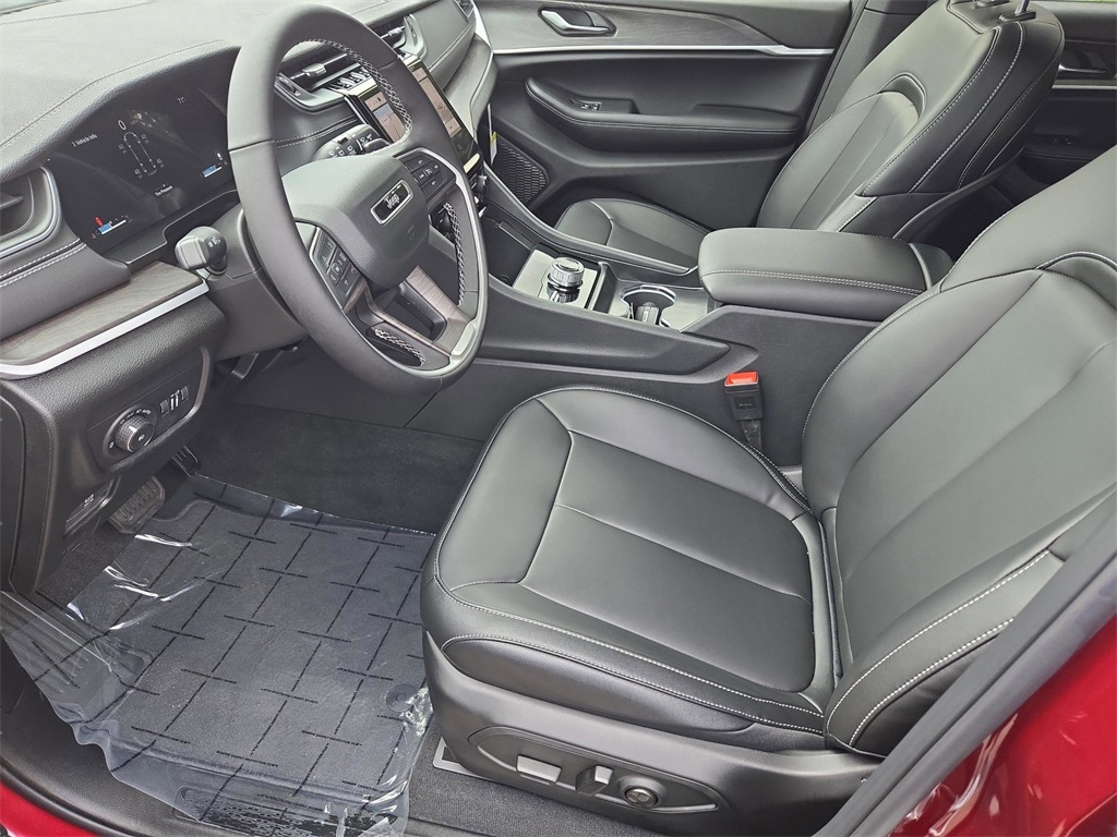 2025 Jeep Grand Cherokee Limited photo 29