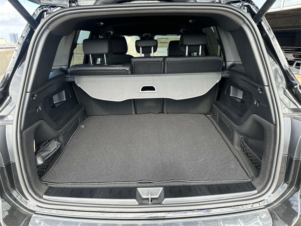 2025 Mercedes Benz GLB 250 photo 5