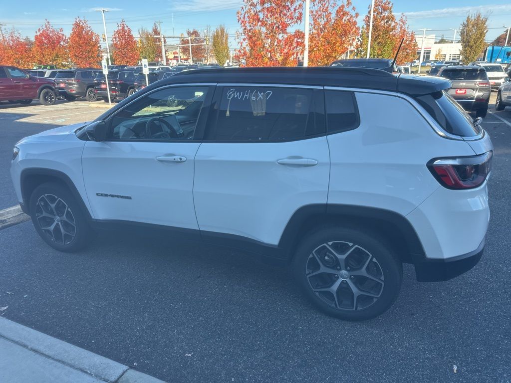 2024 Jeep Compass Limited photo 2