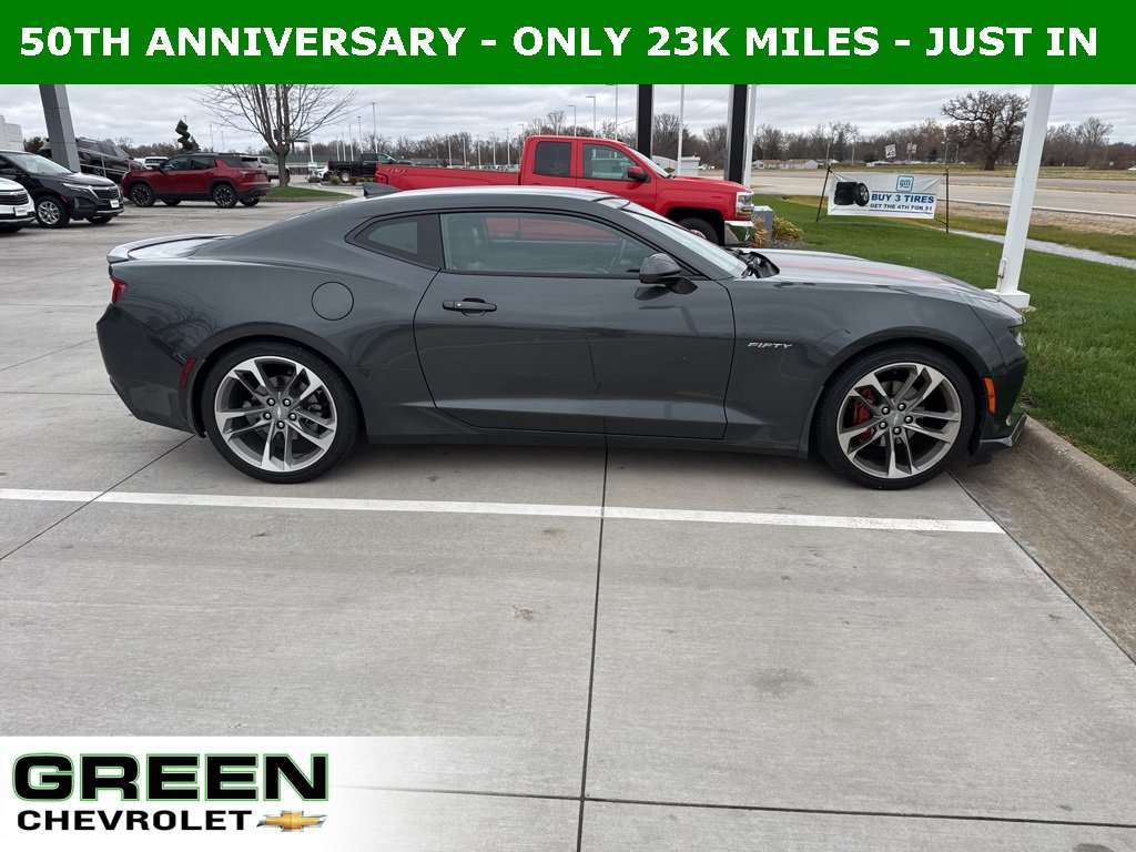 2017 Chevrolet Camaro 2LT photo 4