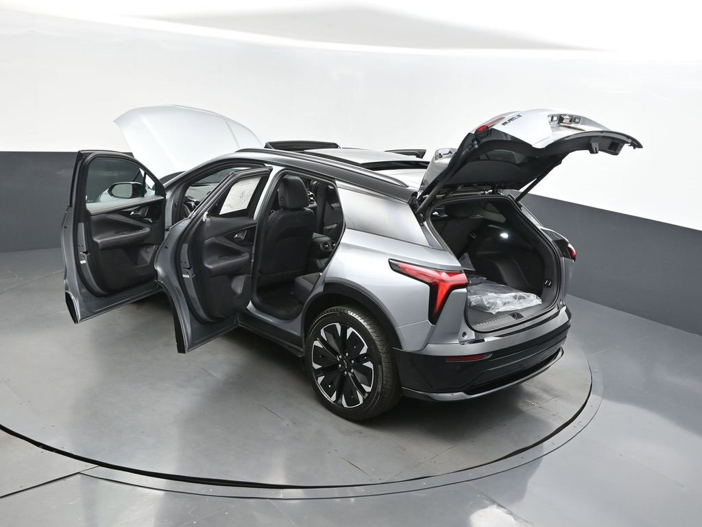 2025 Chevrolet Blazer EV RS photo 2