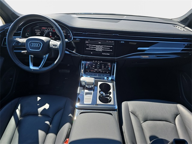 2025 Audi Q7 55 Premium Plus photo 9