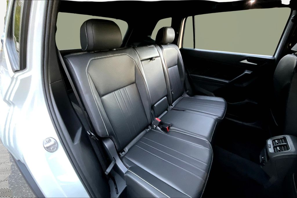 2022 Volkswagen Tiguan SE R-Line Black photo 13