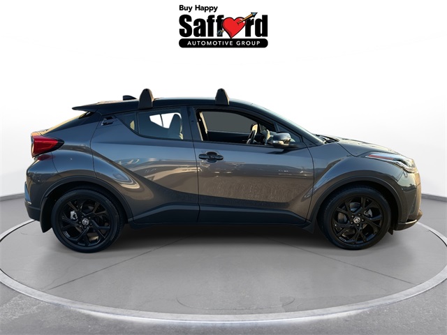 2022 Toyota C-HR Nightshade Edition photo 4