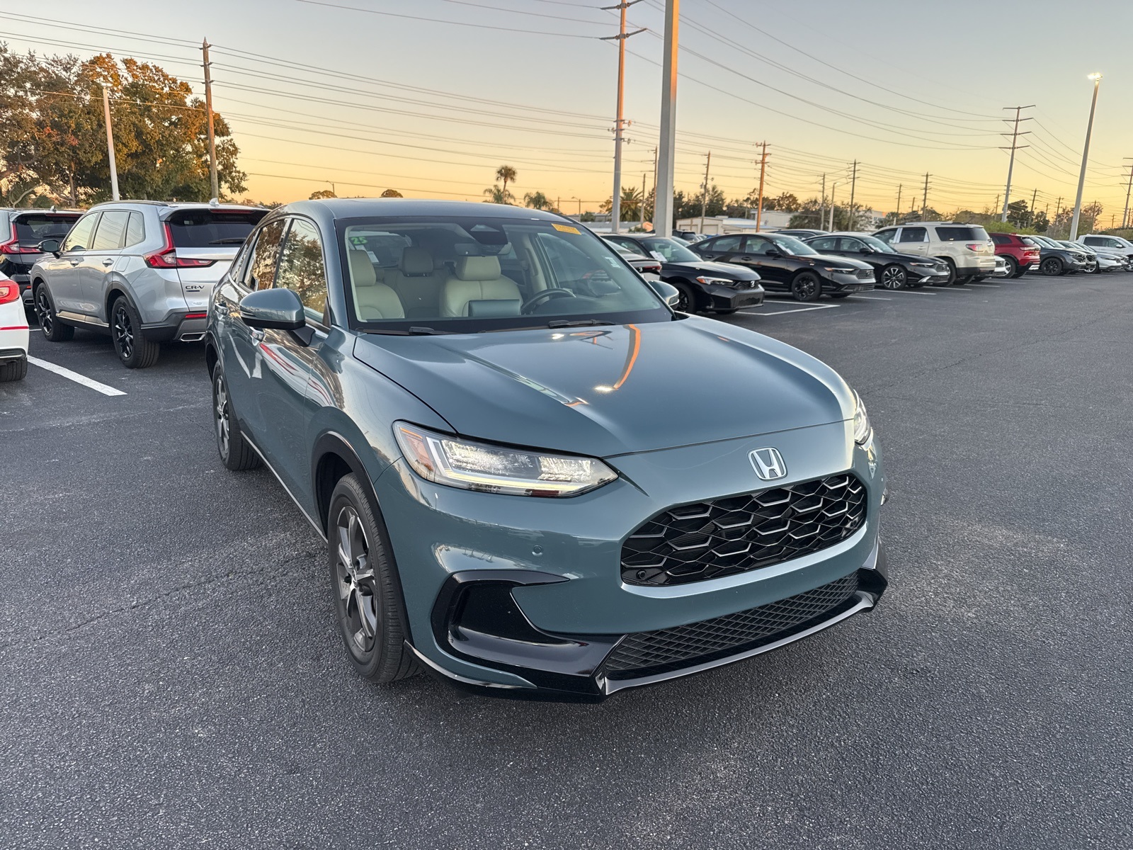 2023 Honda HR-V EX-L's photo