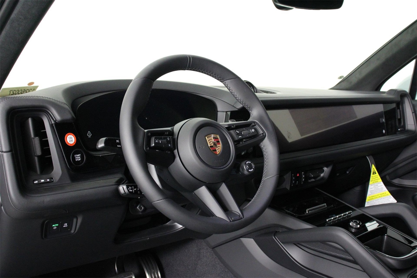 2026 Porsche Cayenne GTS photo 4