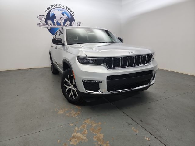 2025 Jeep Grand Cherokee Limited photo 2