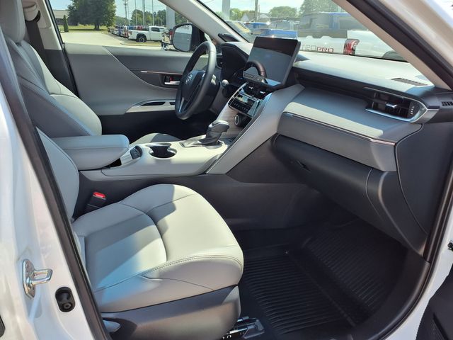 2024 Toyota Venza XLE photo 15