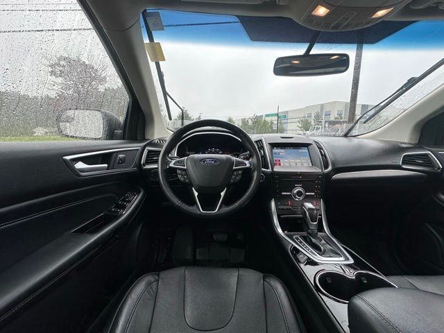 2018 Ford Edge Titanium photo 15