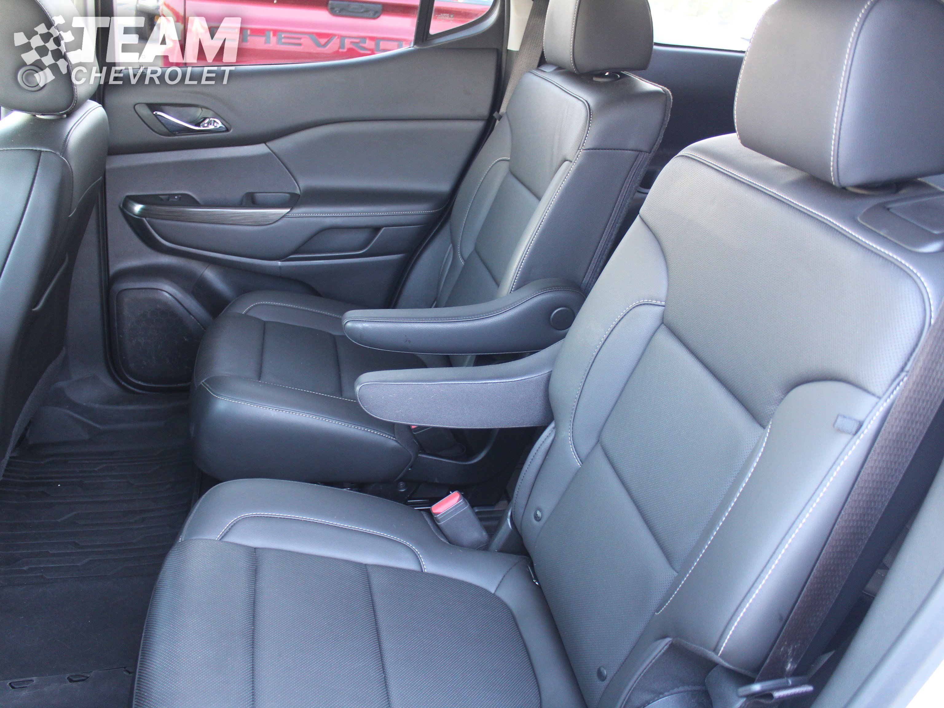 2023 Gmc Acadia SLT photo 22