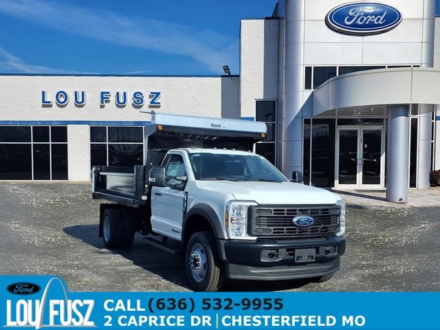 2025 Ford F-600 Super Duty Chassis Cab XL's photo