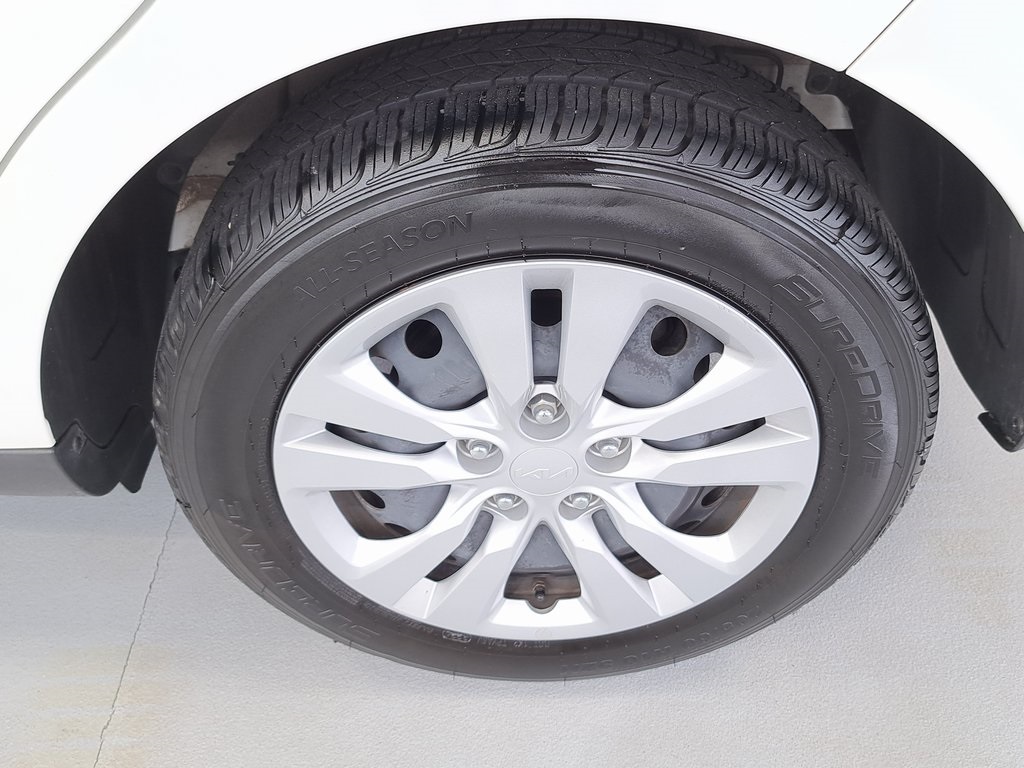 2023 Kia Soul LX photo 22