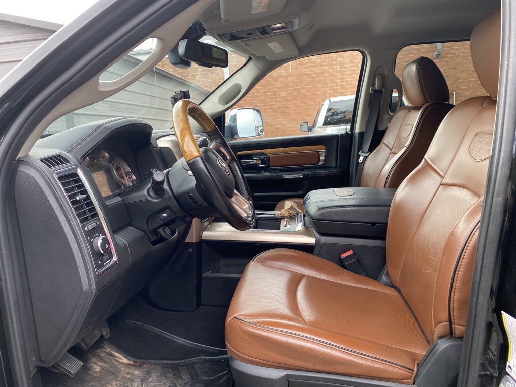 2018 Ram 3500 Laramie Longhorn photo 9
