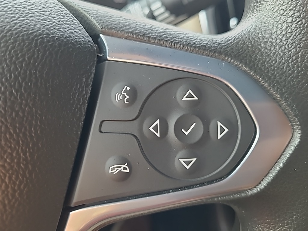 2022 Chevrolet Traverse LS photo 21