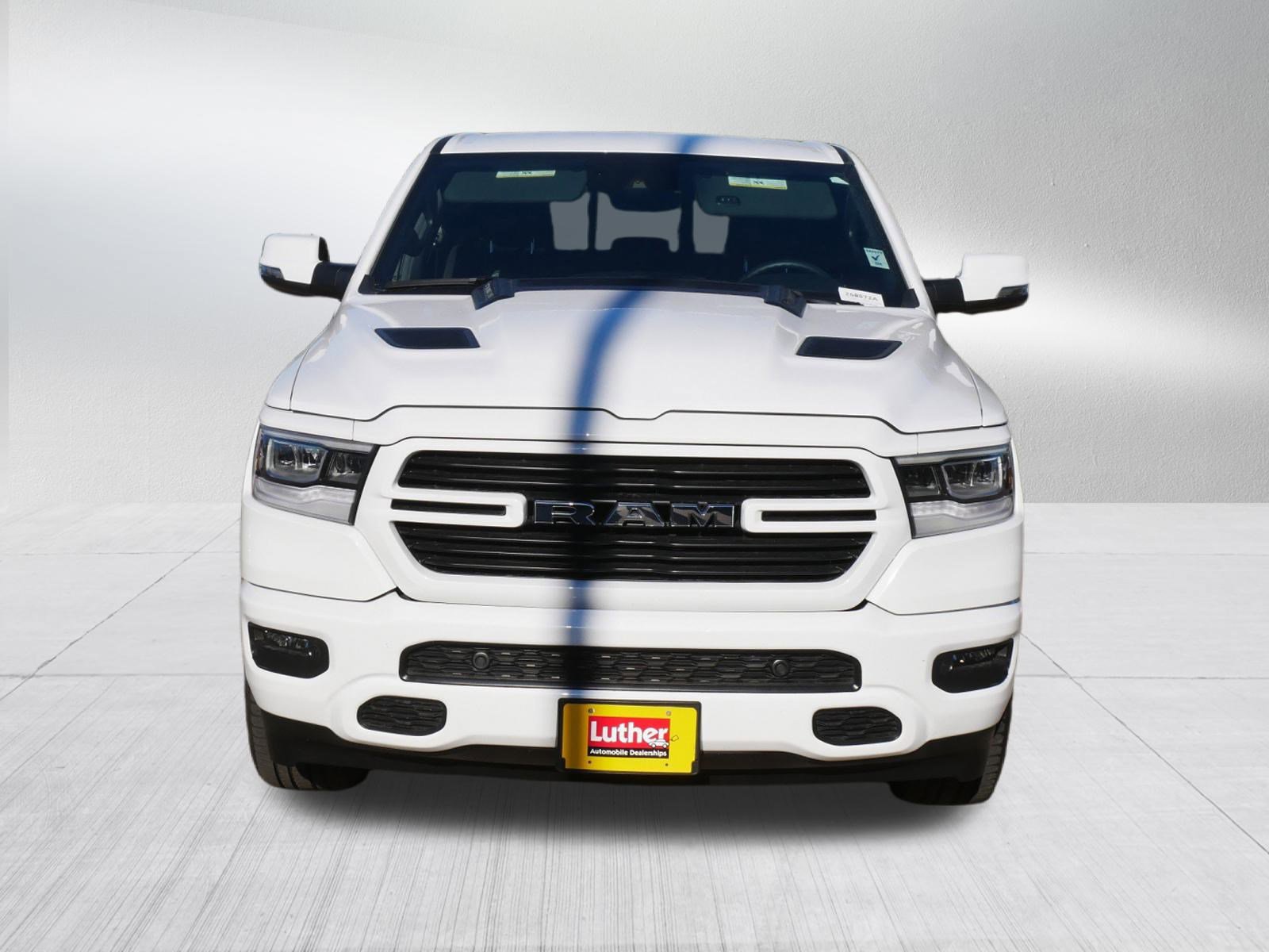 2024 Ram 1500 Laramie photo 2
