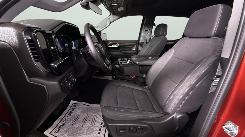 2024 Chevrolet Silverado 1500 LT photo 16