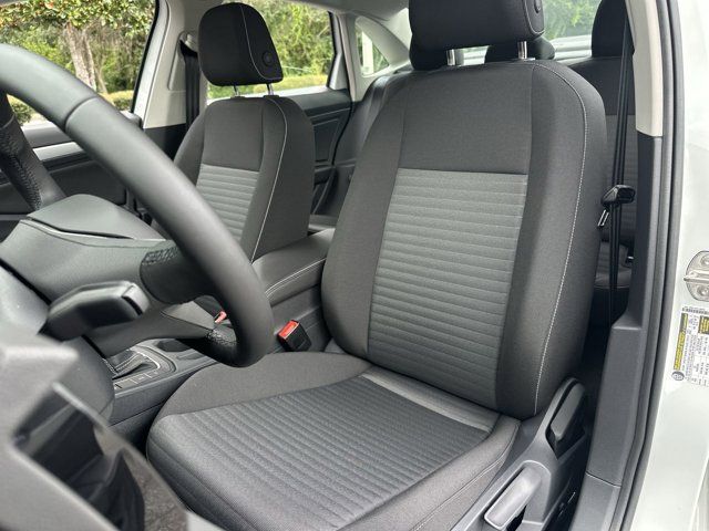 2025 Volkswagen Jetta 1.5T S photo 2