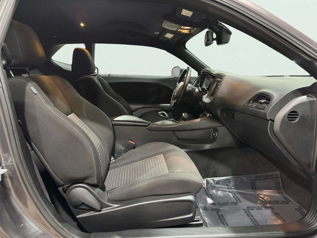 2022 Dodge Challenger SXT photo 23