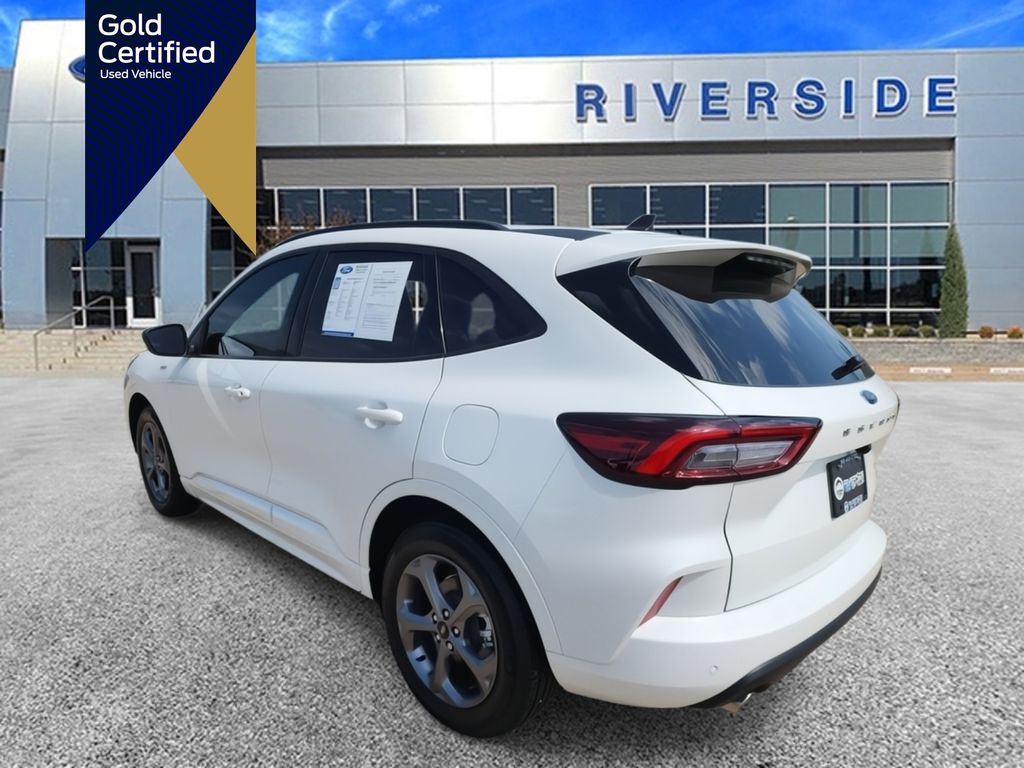 2024 Ford Escape ST-Line photo 6