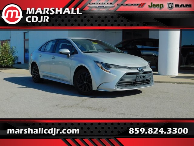 2023 Toyota Corolla LE's photo