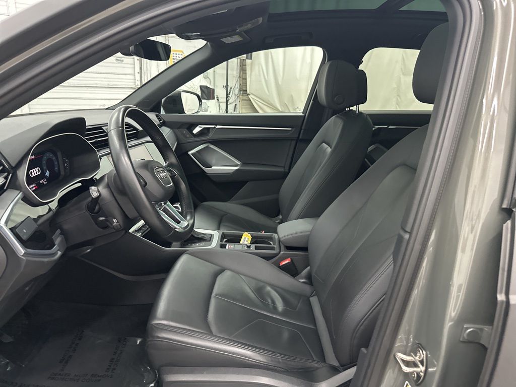 2022 Audi Q3 Premium photo 9