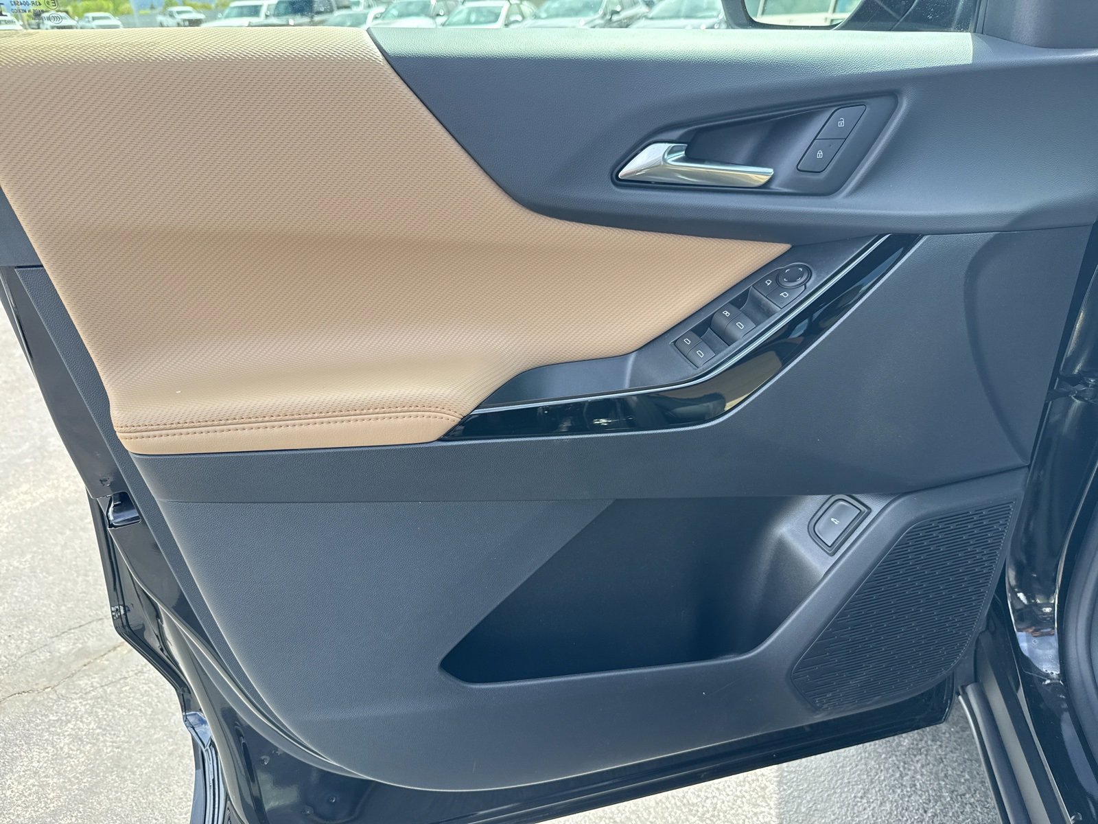 2025 Chevrolet Equinox ACTIV photo 8