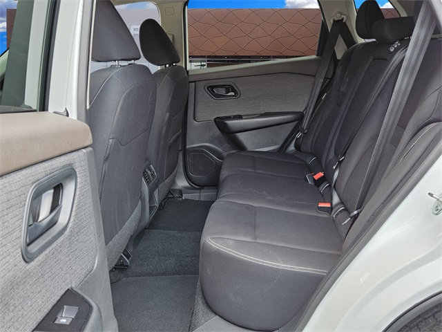 2023 Nissan Rogue S photo 5