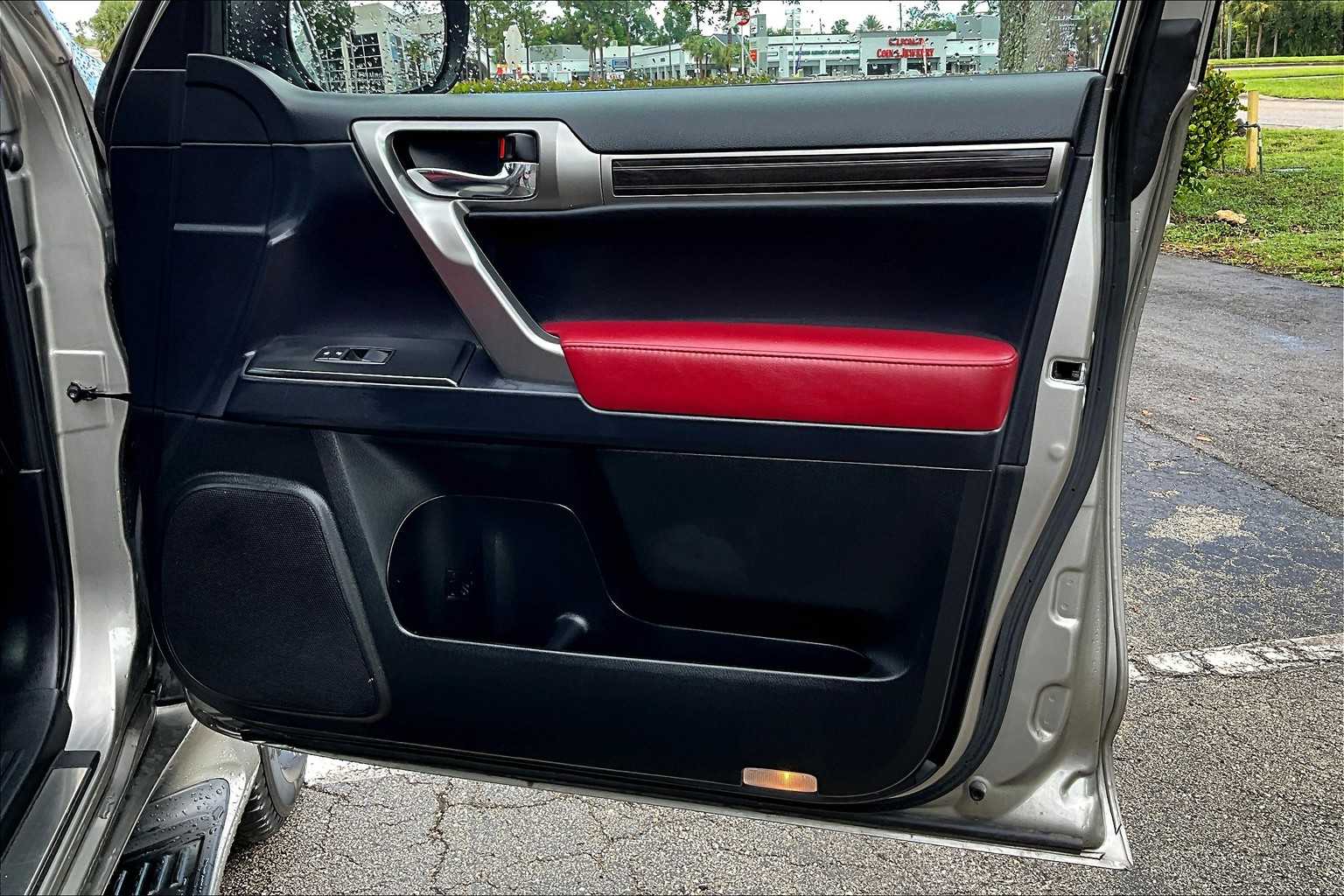 2023 Lexus GX 460 Premium photo 25