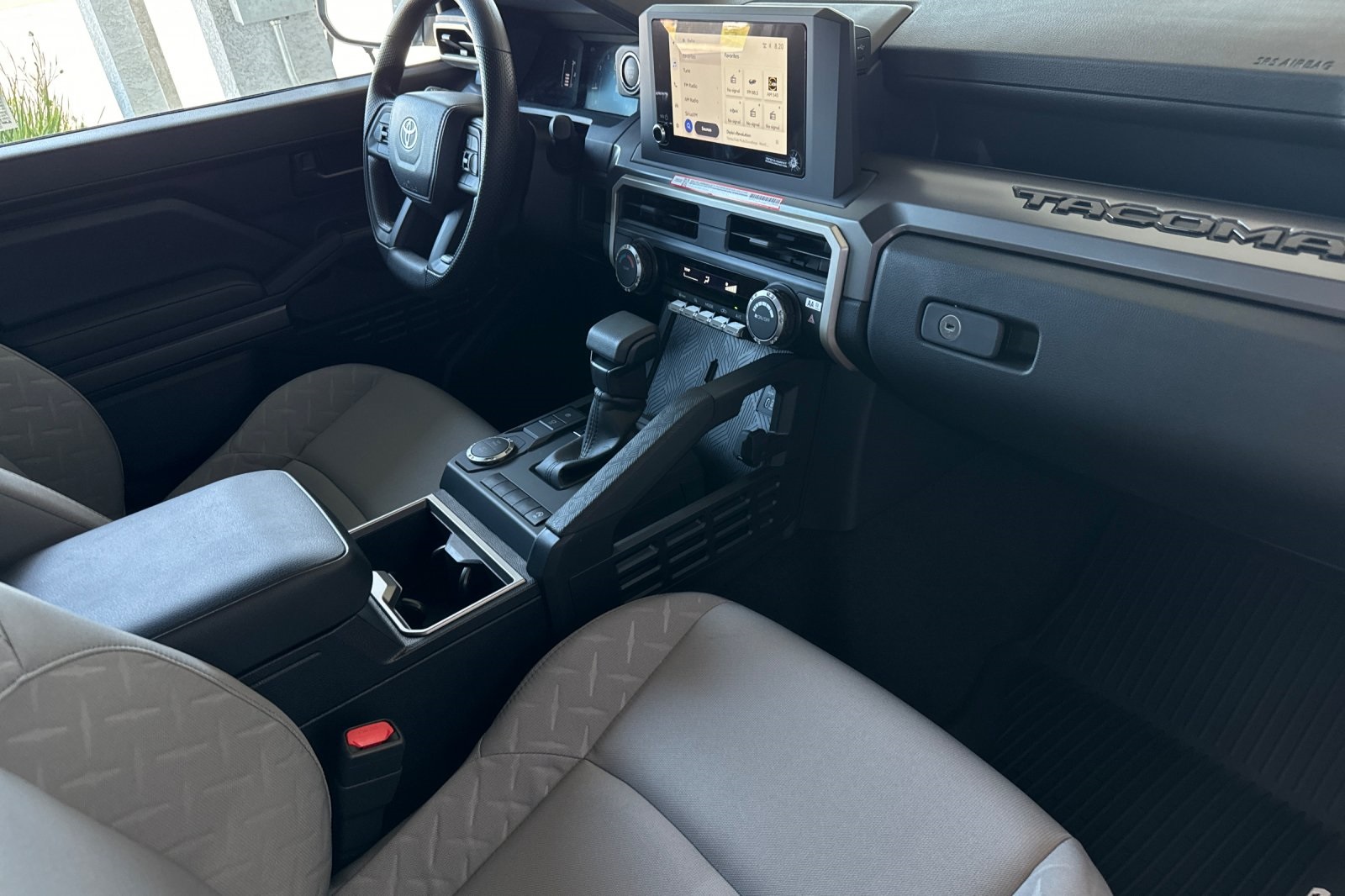 2025 Toyota Tacoma SR5 photo 16
