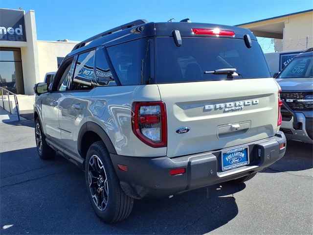 2025 Ford Bronco Sport Outer Banks photo 4