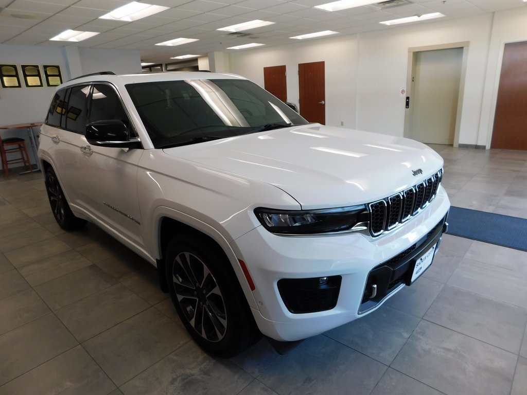 2022 Jeep Grand Cherokee Overland photo 4