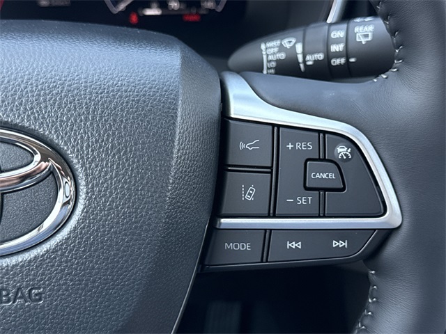 2025 Toyota Highlander Platinum photo 23