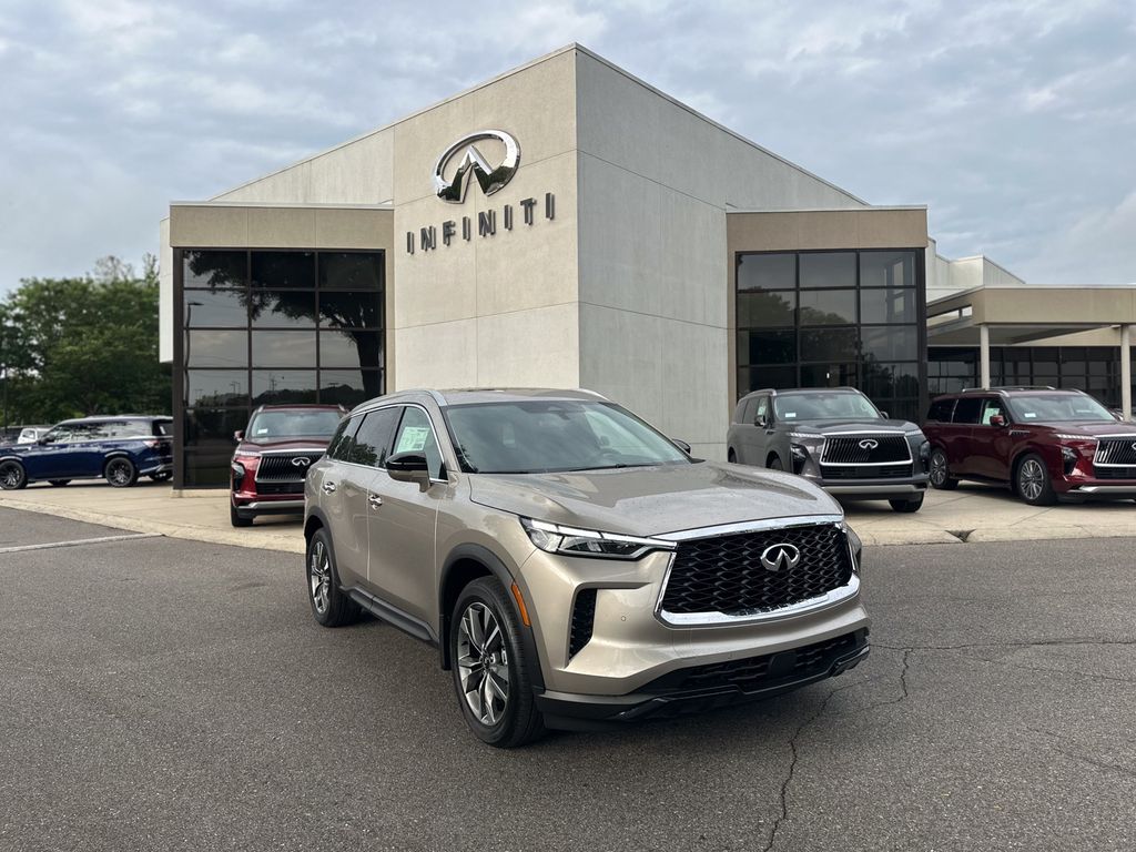 2025 INFINITI QX60 LUXE's photo