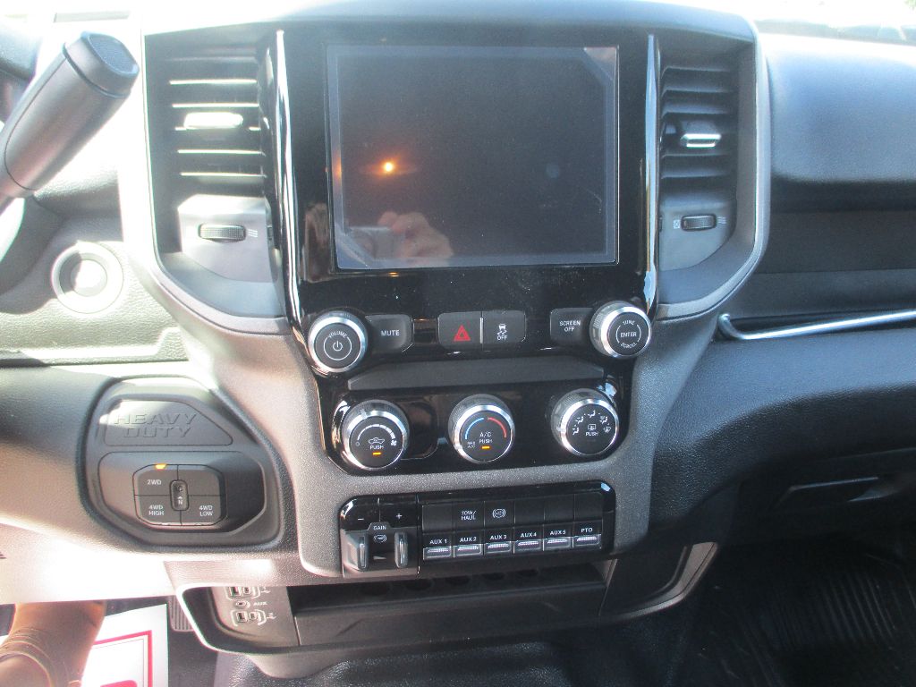 2025 Ram 3500 Tradesman photo 4