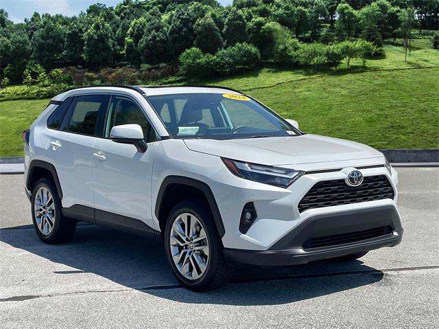 2024 Toyota RAV4 XLE Premium's photo
