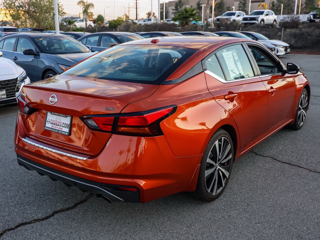 2022 Nissan Altima 2.5 SR photo 3