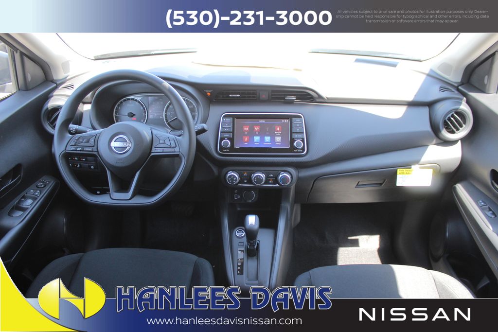 2025 Nissan Kicks Play S photo 14