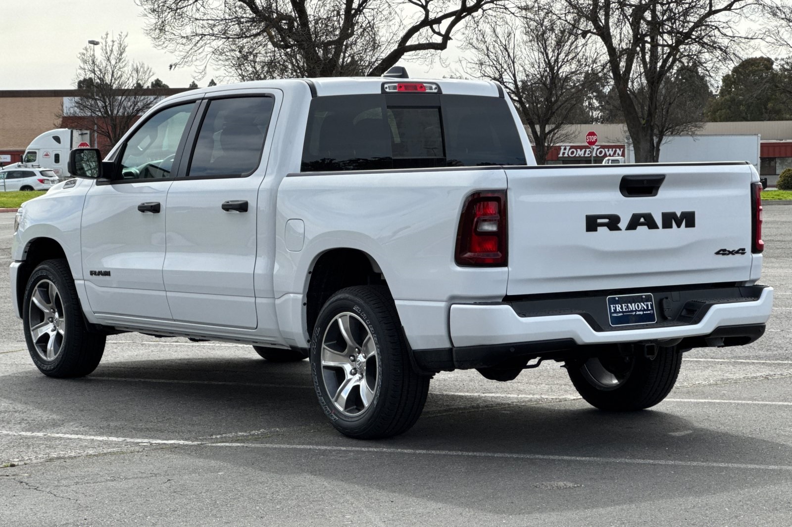 2025 Ram 1500 Tradesman photo 5