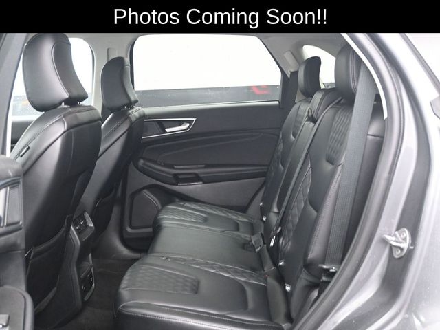 2024 Ford Edge Titanium photo 5