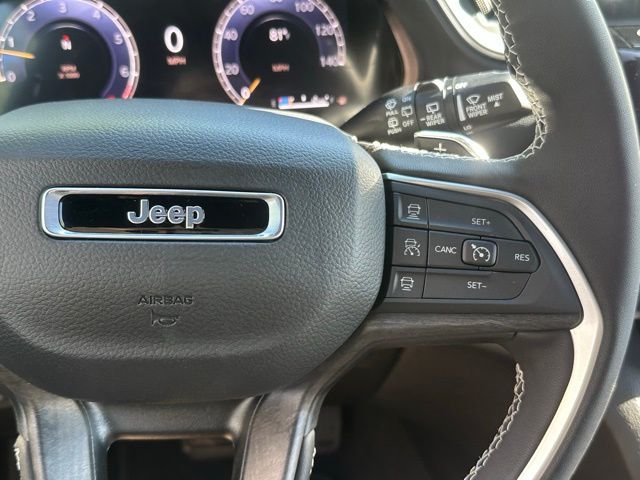 2025 Jeep Grand Cherokee Limited photo 18