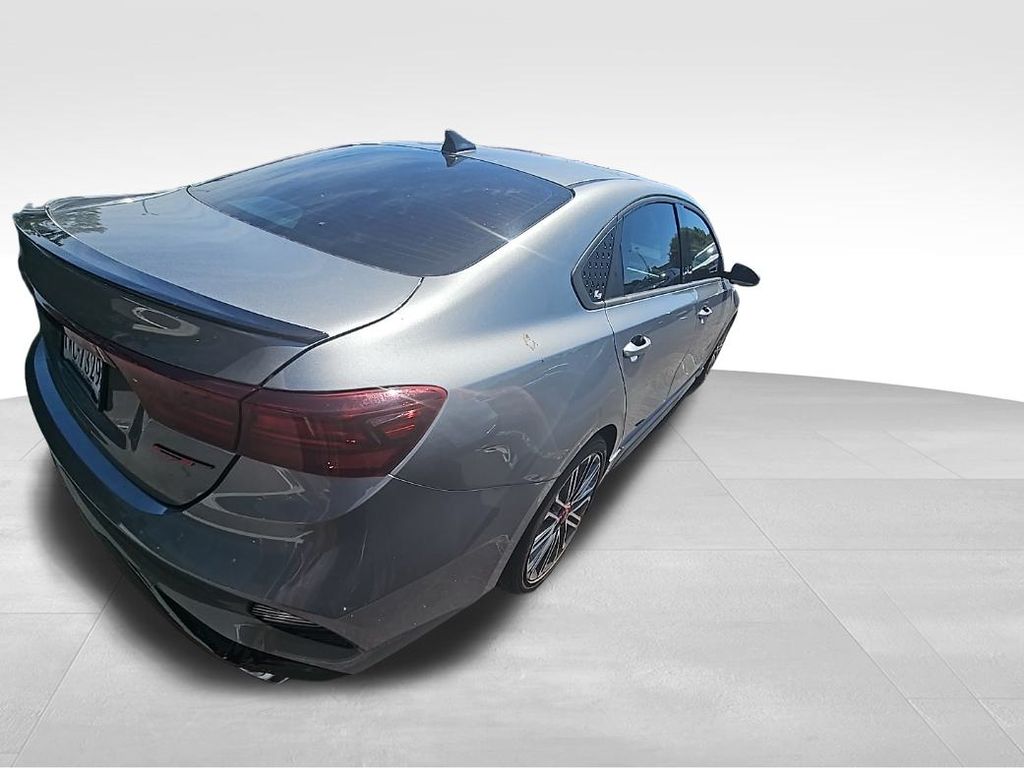2022 Kia Forte GT photo 6