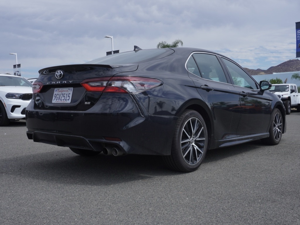 2023 Toyota Camry SE photo 3