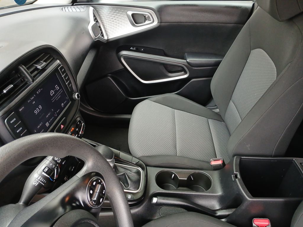 2023 Kia Soul LX photo 24