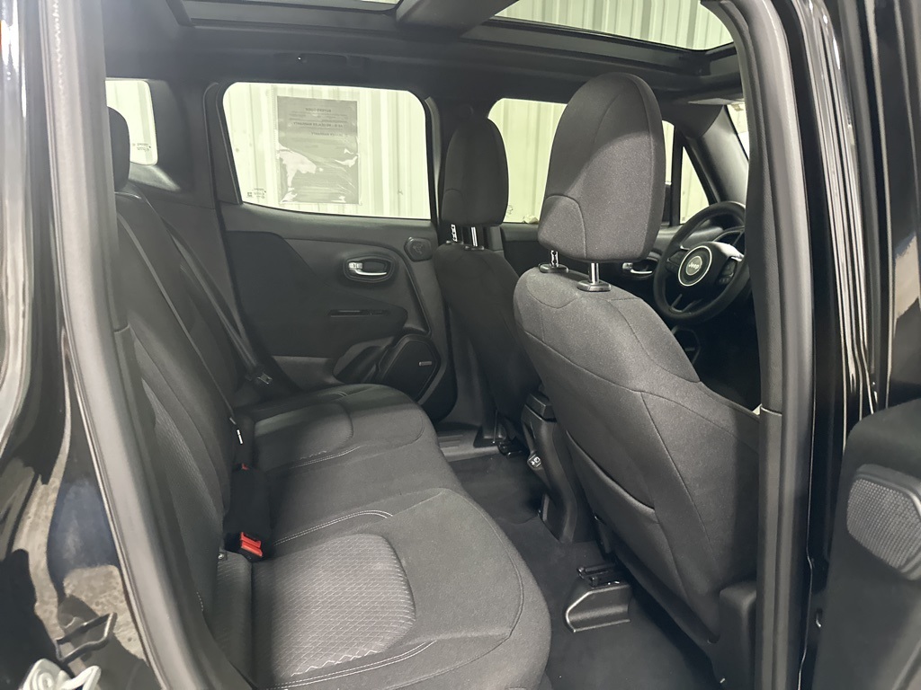 2021 Jeep Renegade Latitude photo 25