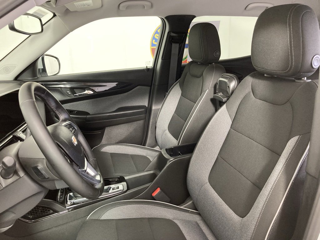 2025 Chevrolet Trailblazer LT photo 9