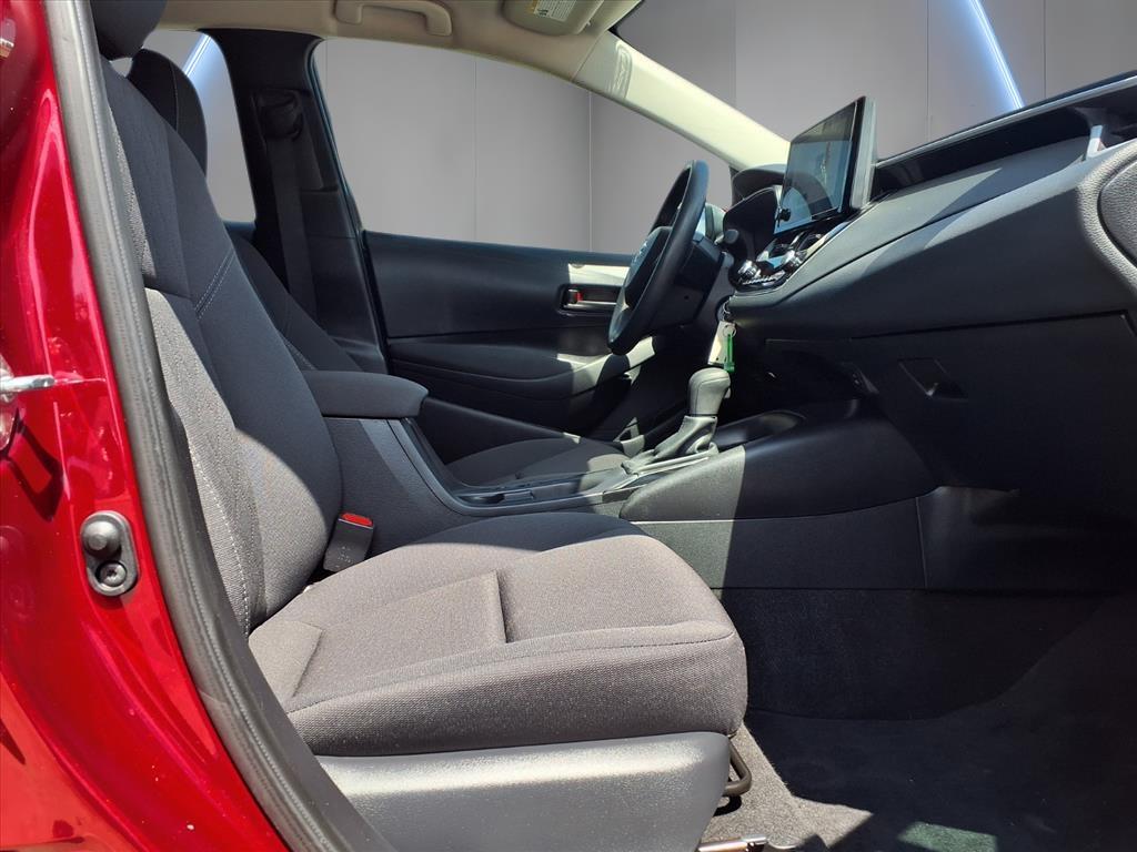 2025 Toyota Corolla LE photo 14